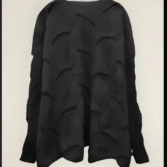 Elegant Black sweater with Lace accents - Picture 2 of 3